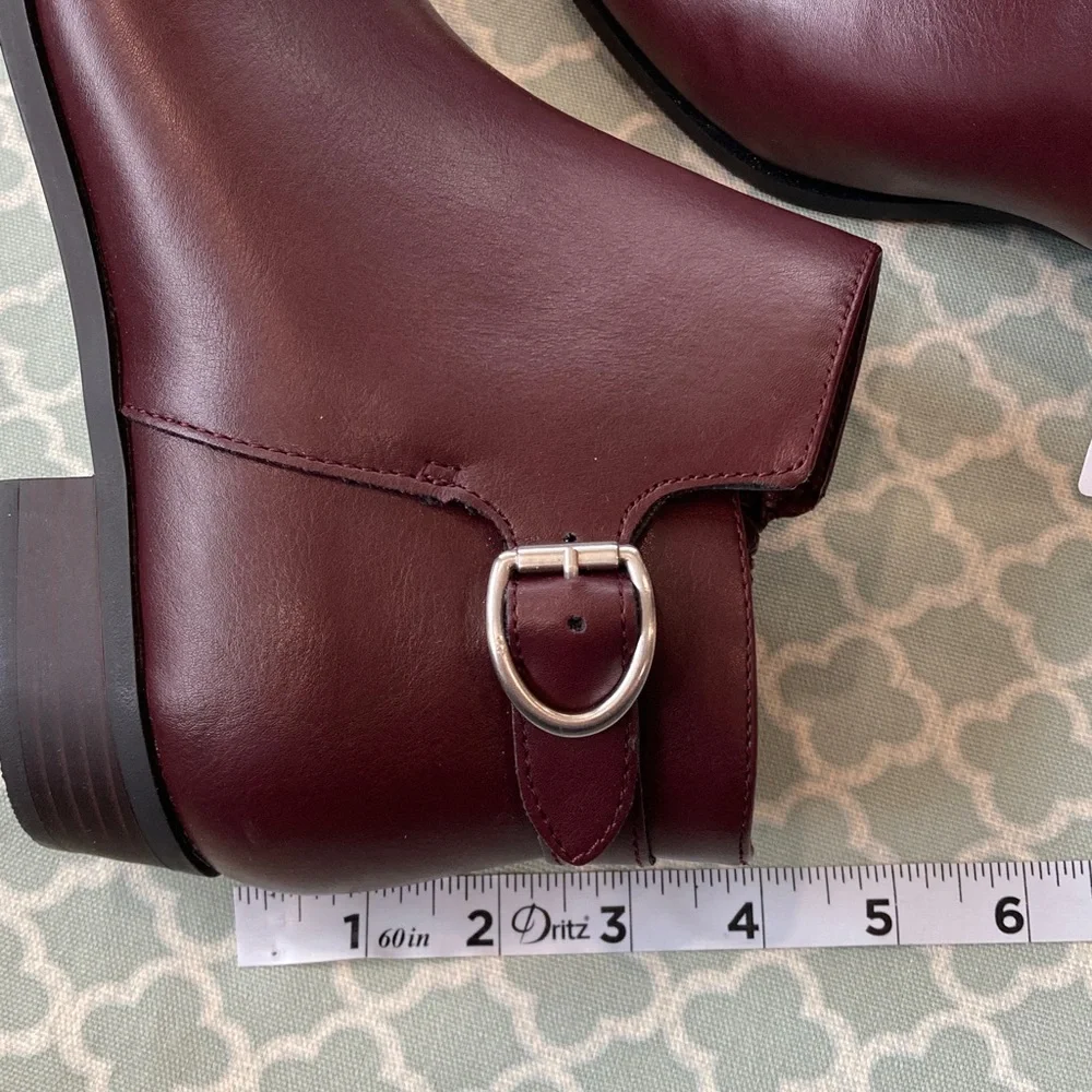 NWT St. John’s Bay Rayford Dark Wine Booties 7.5 Wide Width